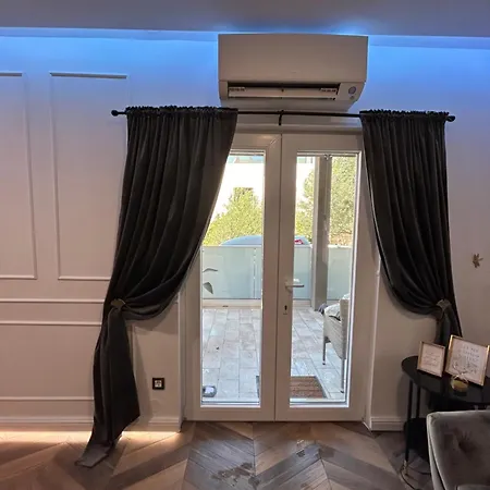 Lägenhet Delfa Luxe Suite-sustainable Luxury & Ev Station