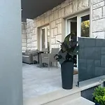 Delfa Luxe شقة