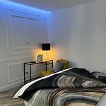 Delfa Luxe Suite-sustainable Luxury & Ev Station * Супетар