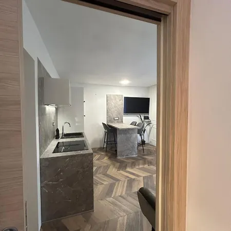 Delfa Luxe Suite-sustainable Luxury & Ev Station