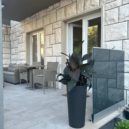 Delfa Luxe Suite-sustainable Luxury & Ev Station Apartment *