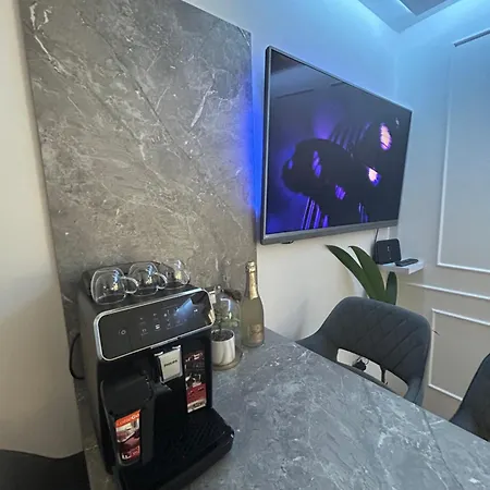 Apartment Delfa Luxe Suite-sustainable Luxury & Ev Station *