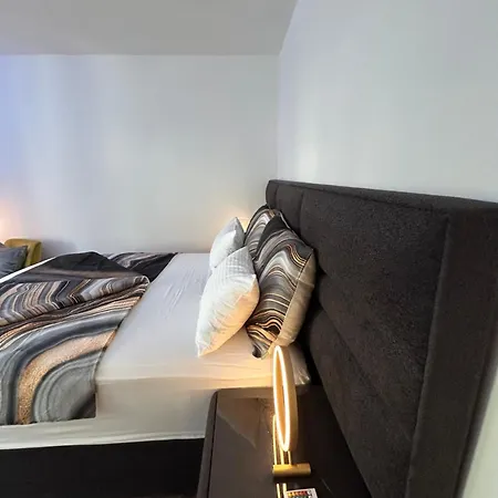 Delfa Luxe Suite-sustainable Luxury & Ev Station
