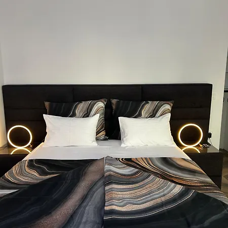 Delfa Luxe Suite-sustainable Luxury & Ev Station