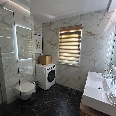 Apartment Delfa Luxe Suite-sustainable Luxury & Ev Station