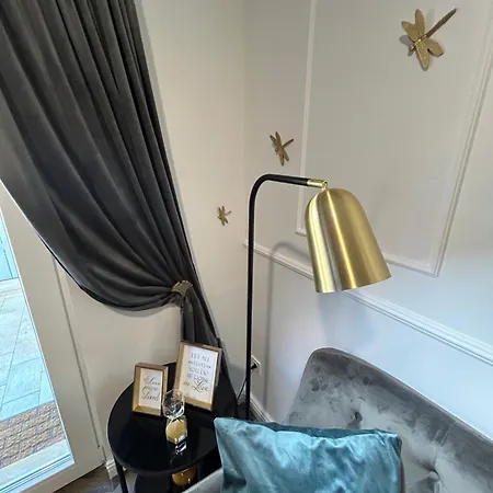Apartment Delfa Luxe Suite-sustainable Luxury & Ev Station